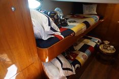 Buy a yacht 52 Pilothouse