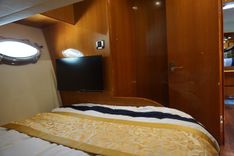 52 Pilothouse 52 price