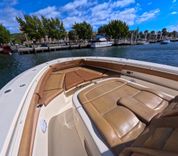 Стоимость яхты - 380 LXF