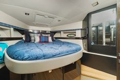 the best price on Dream Boat 40