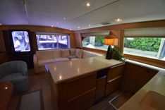 Buy a yacht - 48 Super Sport