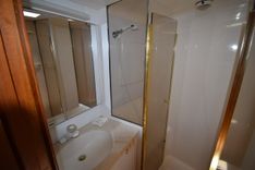 Buy a yacht - - OCEAN YACHTS