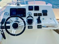 Knee Deep - PRESTIGE yacht sale