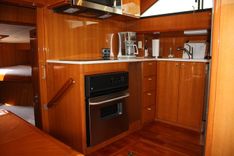 Купить яхту - в Shestakov Yacht Sales