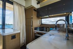 Лучшие предложения покупки яхты INVICTUS 2018