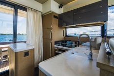 Лучшие предложения покупки яхты INVICTUS 2018