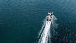 Лучшая цена на 2024 Vanderbilt 700T Twin Engine Tritoon 32