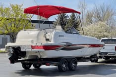 2022 Splendor 240 Platinum