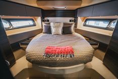 Field Office - Azimut Yachts