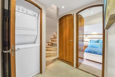 Buy a Hatteras 80 Motor Yacht 2007 at Shestakov Yacht Sales