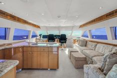 the best price on Hatteras 80 Motor Yacht 2007