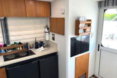 Lisa's Jag yacht sale