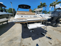 Buy a yacht 2015 Sea Ray 270 Sundeck 270 Sundeck