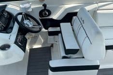 Buy a 2015 Sea Ray 270 Sundeck 270 Sundeck at Shestakov Yacht Sales