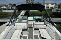 Buy a 2015 Sea Ray 270 Sundeck 2015 at Shestakov Yacht Sales