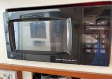 2005 Luhrs Custom 29