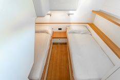 the best price on WOLFDANCER 49