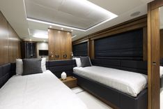 the best price on XSK06864H718