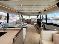 Купить яхту 2016 Prestige 680 Fly - PRESTIGE в Shestakov Yacht Sales