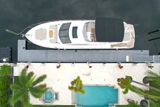 Купить яхту 2022 Sunseeker 74 Sport Yacht в Shestakov Yacht Sales