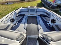 Buy a yacht WAKESETTER MXZ 2018