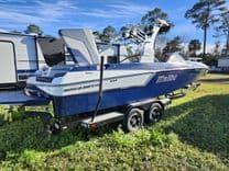 the best price on WAKESETTER MXZ 2018