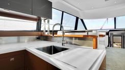 Buy a yacht No Patients 550 Flybridge