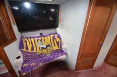 Продажа яхты 1991 Regal 360 Commodore