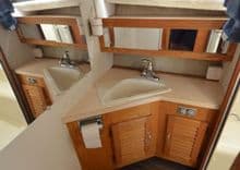 Buy a yacht 1986 Silverton 40 Motor Yacht - Silverton