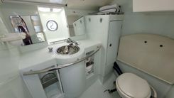 Buy a yacht OCEAN SUITE 1993