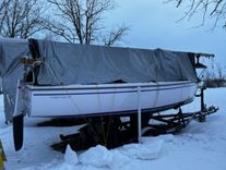 Buy a yacht Moment - Catalina Yachts