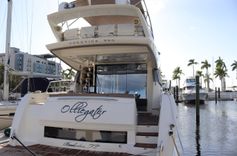 Buy a yacht Ollie-Gator 2015