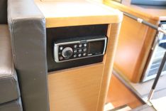 Ollie-Gator 550 Fly Bridge price