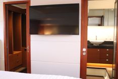 Buy a Ollie-Gator - PRESTIGE at Shestakov Yacht Sales