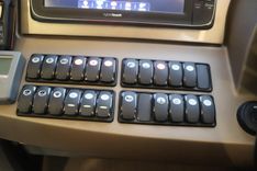 best yacht sales deals Ollie-Gator 550 Fly Bridge