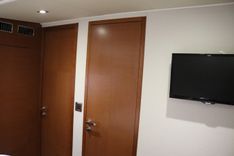 Ollie-Gator 550 Fly Bridge yacht sale