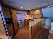 Лучшая цена на Beach Bum - Bertram Yacht