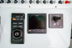 best yacht sales deals SUN SCREAM 38