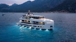 Lazzara UHV 90 - Lazzara yacht sale