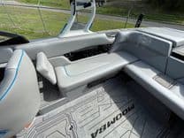 Buy a yacht 23' Moomba Mojo Mojo