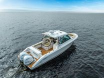 Buy a 2019 Pursuit DC 325 Dual Console 34 at Shestakov Yacht Sales