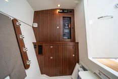 best yacht sales deals 2019 Pursuit DC 325 Dual Console DC 325