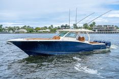 Купить яхту 2016 42' Scout 420 LXF 420 LXF в Shestakov Yacht Sales