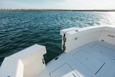 Buy a yacht Queso 33 Walkaround