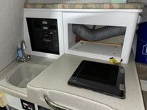 Buy a 2001 Aquasport 275 Explorer 27 at Shestakov Yacht Sales