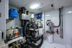 Chasin' Tail - AMERICAN CUSTOM YACHTS