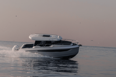 Buy a V30 HT Weekender V30 HT Weekender at Shestakov Yacht Sales
