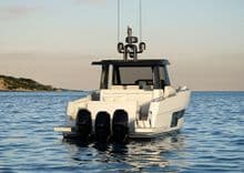 Buy a Sundeck 400 40 at Shestakov Yacht Sales