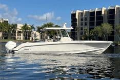 Продажа яхты Boston Whaler 330 - Boston Whaler
