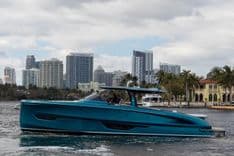 the best price on 2024 NEW 52 OPEN SOLARIS POWER - SOLARIS YACHTS